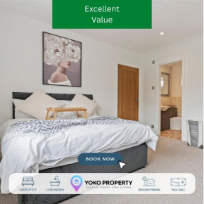 Charming 4 Bedroom 3 Bathroom House - Sleeps up to 9 - Pool Table, Sky TV & Netflix, Fast WiFi, Driveway Parking & Self-Check-In By Yoko Property